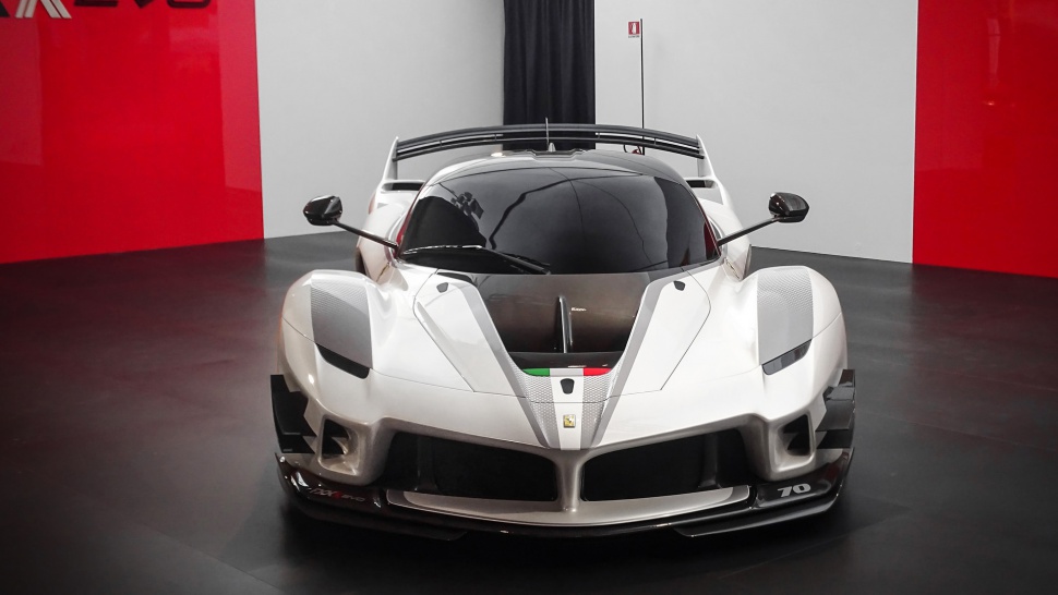 Ferrari Fxx K Evo 6 3 V12 1050 Hp Hybrid Dct